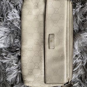 WHITE/CREAM GUCCI FANNY PACK